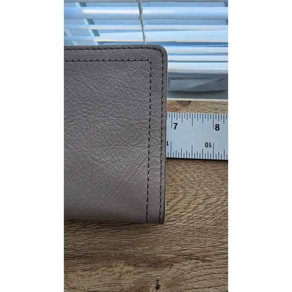Fossil Gray Leather Wallet - Picture 12 of 13